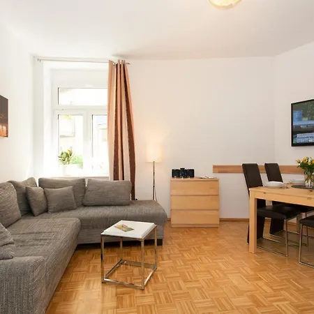 Petersberg 아파트 *